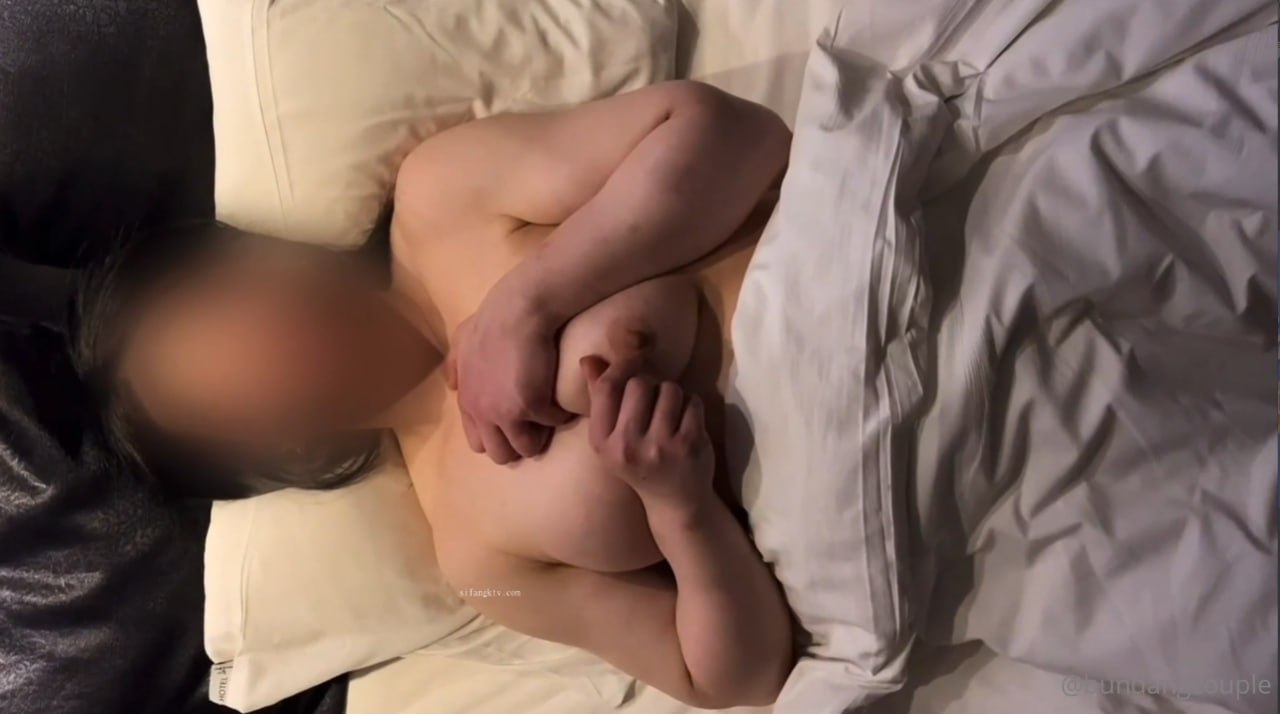 AMBI-176 家出少女とオジサンの小さな恋の物語